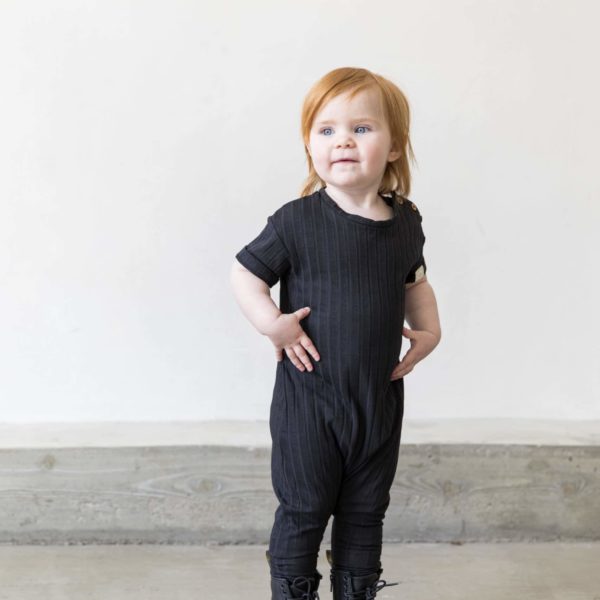 Bæredygtig-organic-børnetøj-I-dig-denim-Bowie-jumpsuit-blk