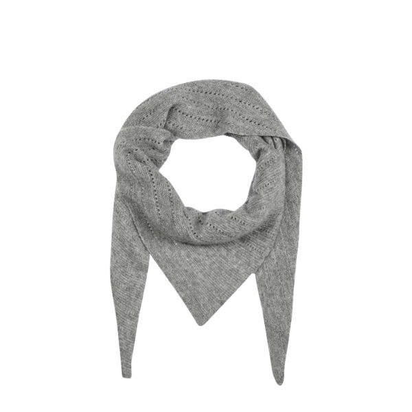 Frau stort toerklaede cashmere lysgraa